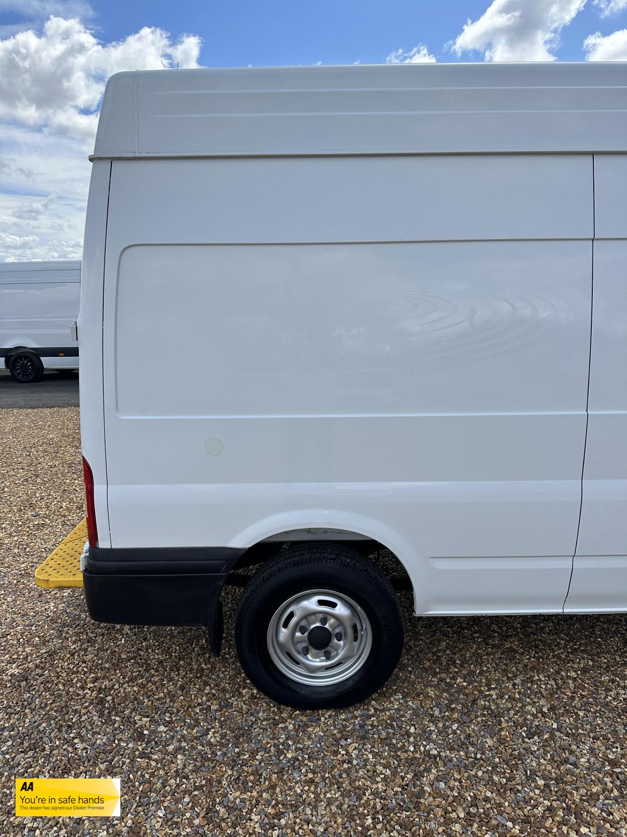 Ford Transit 2.2 TDCi 350 Panel Van 3dr Diesel Manual RWD L3 H3 (224 g/km, 98 bhp)