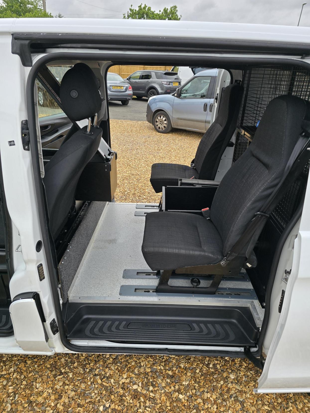 Mercedes-Benz Vito 2.1 116 CDI BlueTEC Panel Van 5dr Diesel G-Tronic+ RWD L1 Euro 6 (s/s) (163 ps)