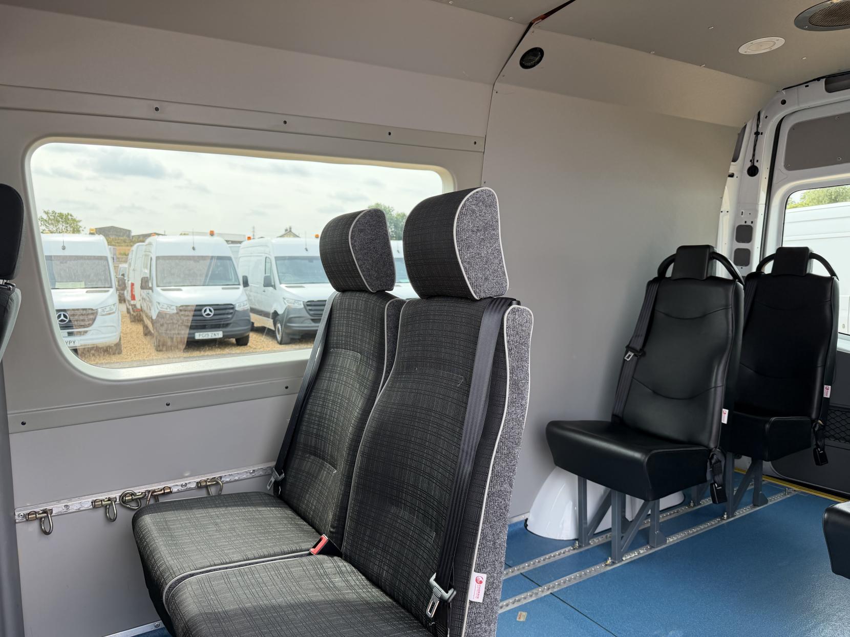 2014 Mercedes-Benz Sprinter 2.1 313 CDi Panel Van 4dr Diesel Manual RWD L2 (129 bhp) - Thumbnail 38