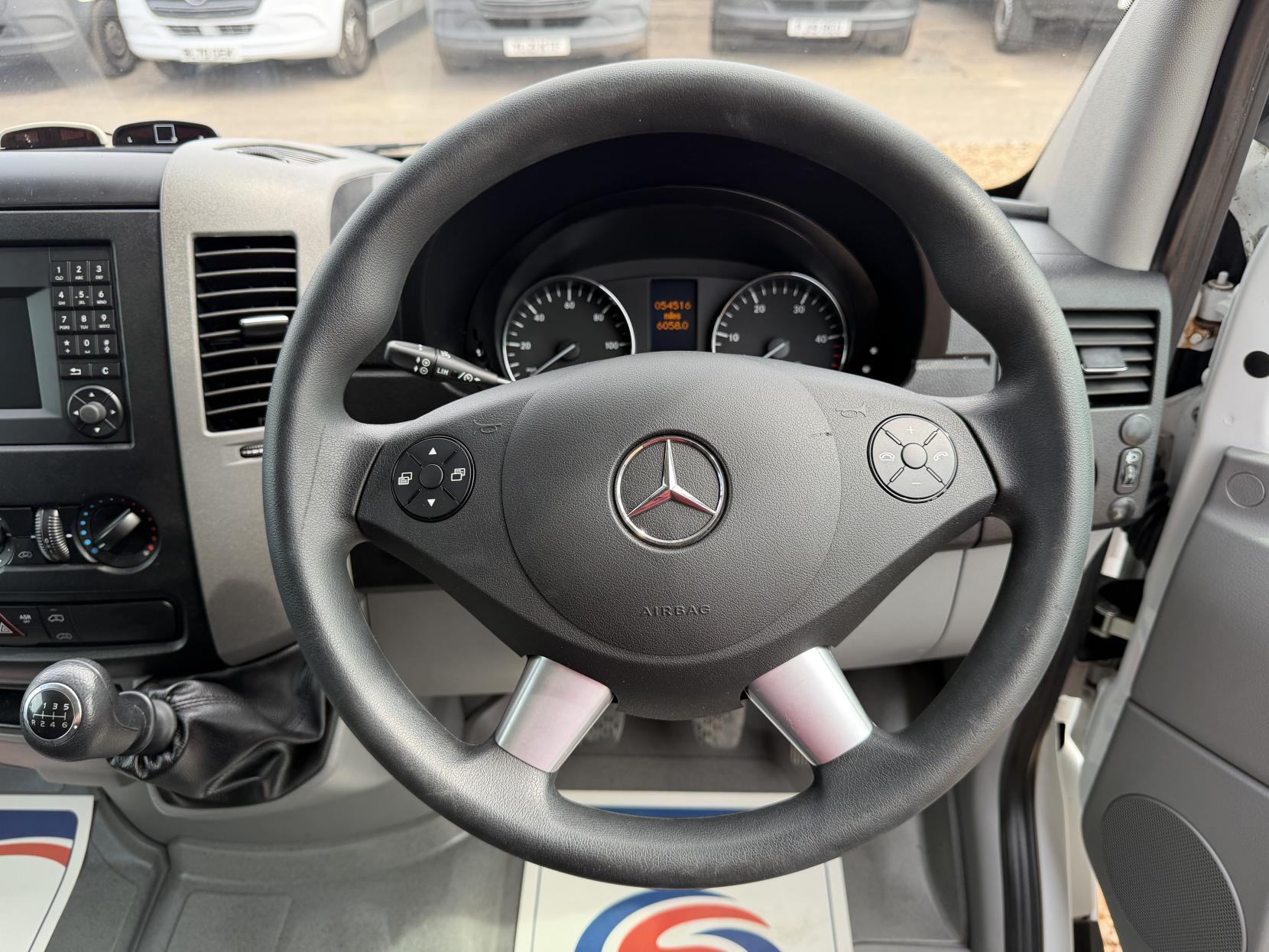 2014 Mercedes-Benz Sprinter 2.1 313 CDi Panel Van 4dr Diesel Manual RWD L2 (129 bhp) - Thumbnail 18
