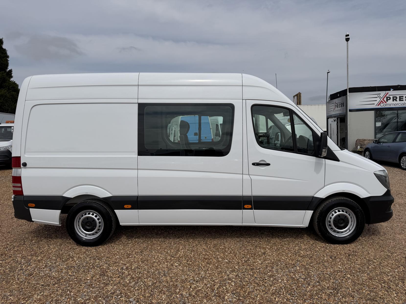 2014 Mercedes-Benz Sprinter 2.1 313 CDi Panel Van 4dr Diesel Manual RWD L2 (129 bhp) - Thumbnail 12
