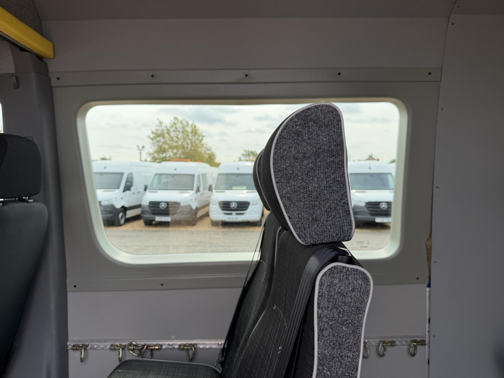 2014 Mercedes-Benz Sprinter 2.1 313 CDi Panel Van 4dr Diesel Manual RWD L2 (129 bhp) - Thumbnail 37