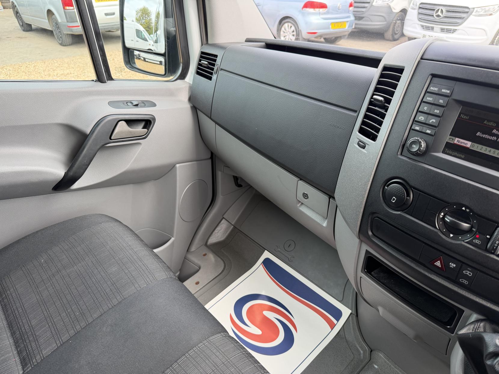 2014 Mercedes-Benz Sprinter 2.1 313 CDi Panel Van 4dr Diesel Manual RWD L2 (129 bhp) - Thumbnail 30