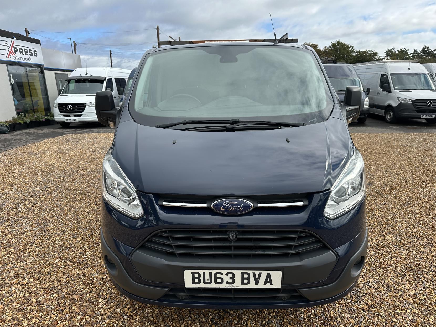 Ford Transit Custom 2.2 TDCi 330 Trend Panel Van 5dr Diesel Manual L2 H1 (197 g/km, 123 bhp)