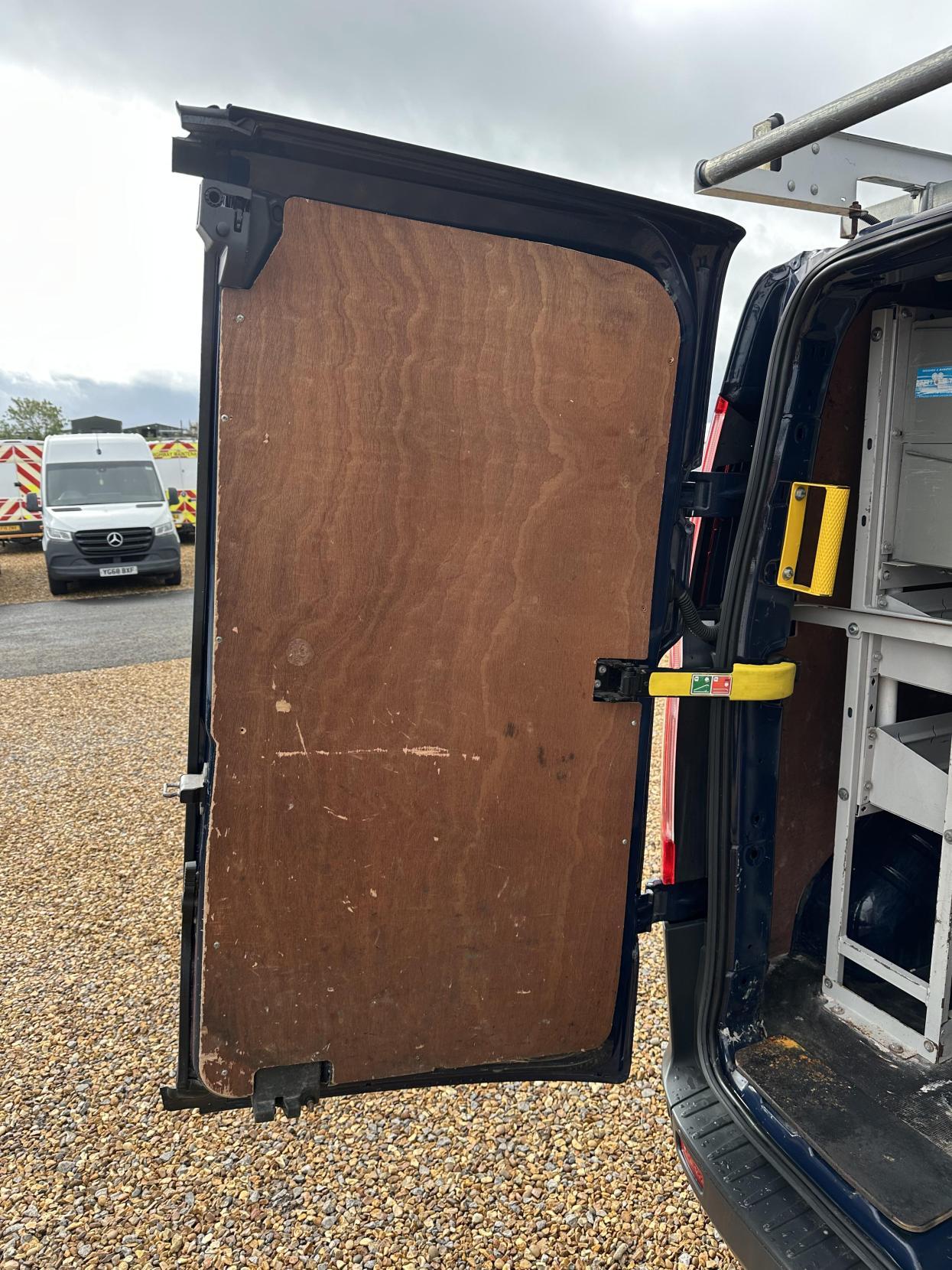 Ford Transit Custom 2.2 TDCi 330 Trend Panel Van 5dr Diesel Manual L2 H1 (197 g/km, 123 bhp)