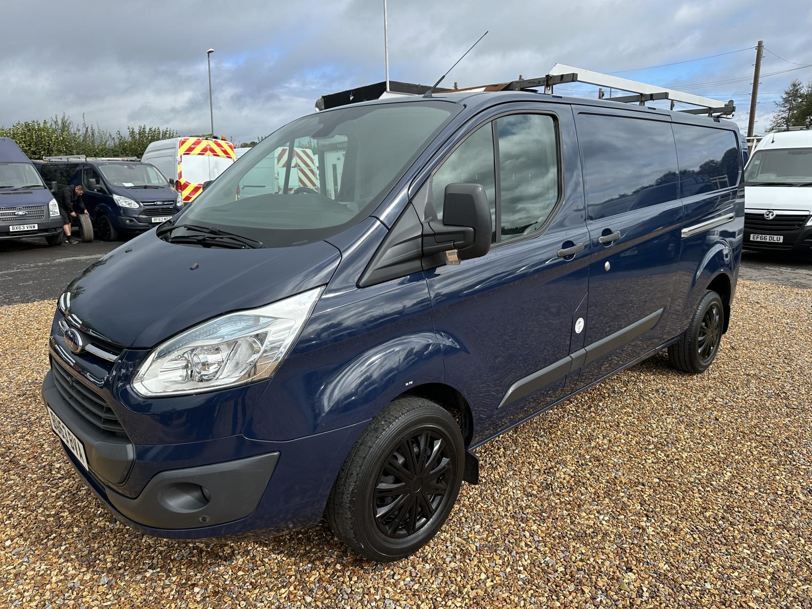 Ford Transit Custom 2.2 TDCi 330 Trend Panel Van 5dr Diesel Manual L2 H1 (197 g/km, 123 bhp)
