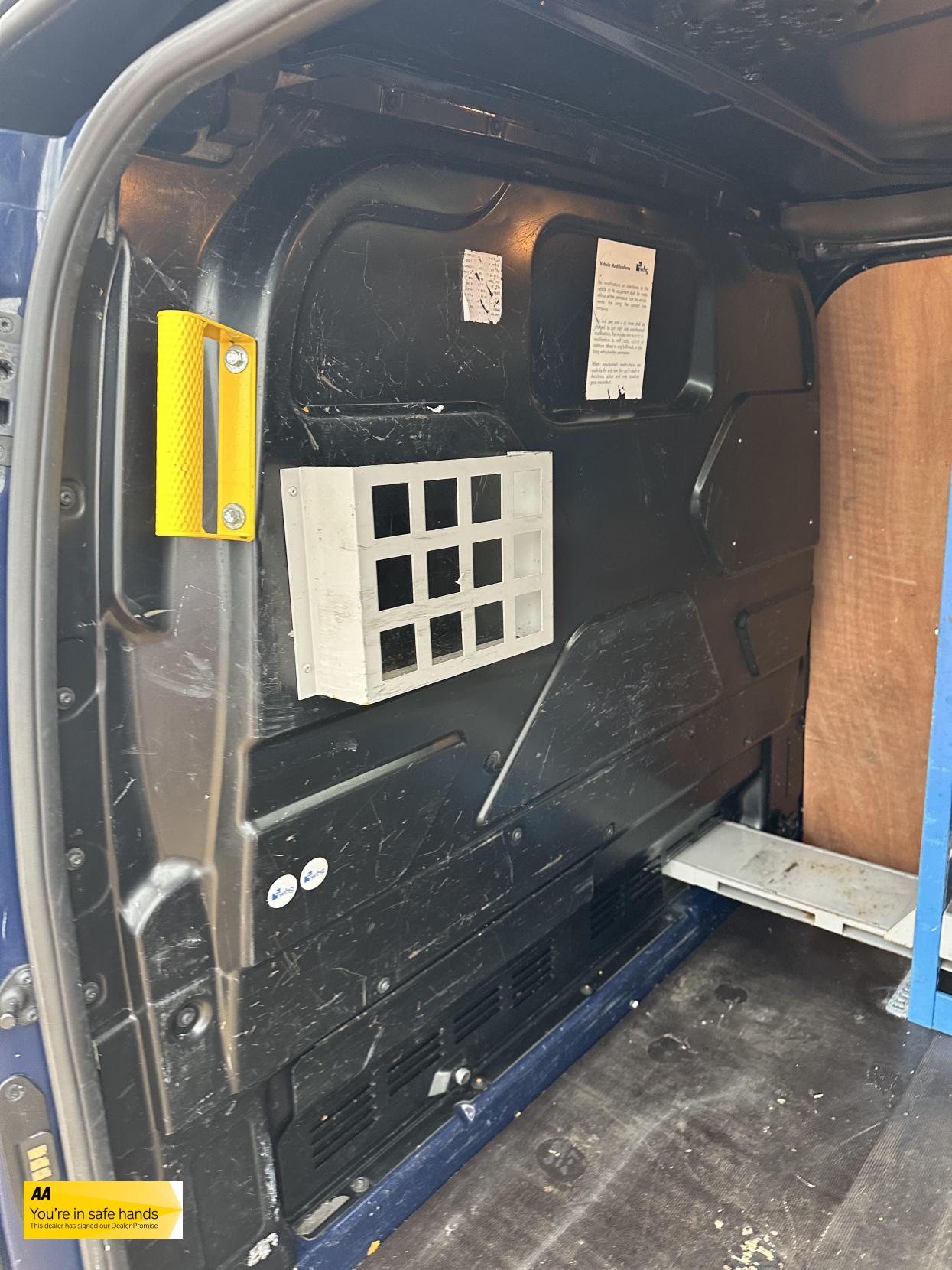 Ford Transit Custom 2.2 TDCi 330 Trend Panel Van 5dr Diesel Manual L2 H1 (197 g/km, 123 bhp)