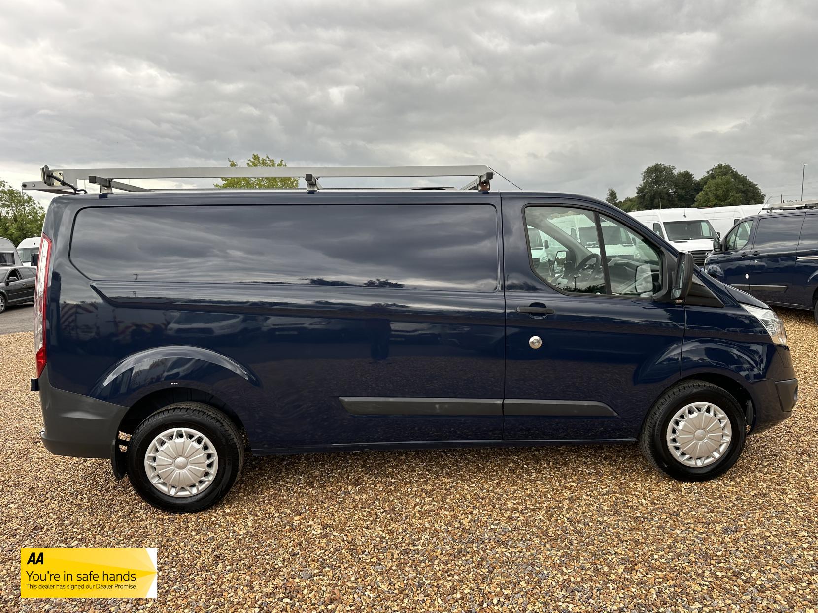 Ford Transit Custom 2.2 TDCi 330 Trend Panel Van 5dr Diesel Manual L2 H1 (197 g/km, 123 bhp)