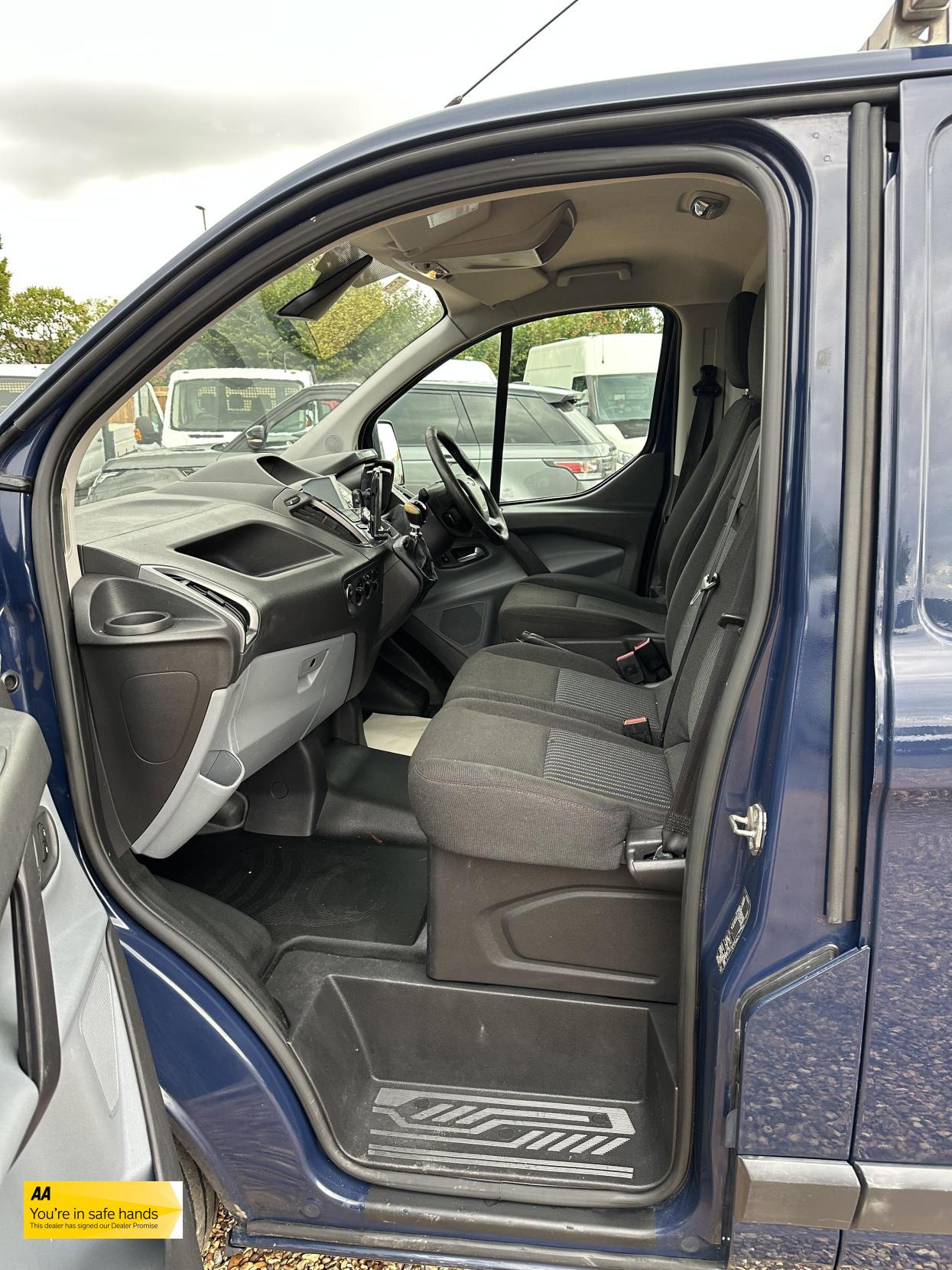 Ford Transit Custom 2.2 TDCi 330 Trend Panel Van 5dr Diesel Manual L2 H1 (197 g/km, 123 bhp)