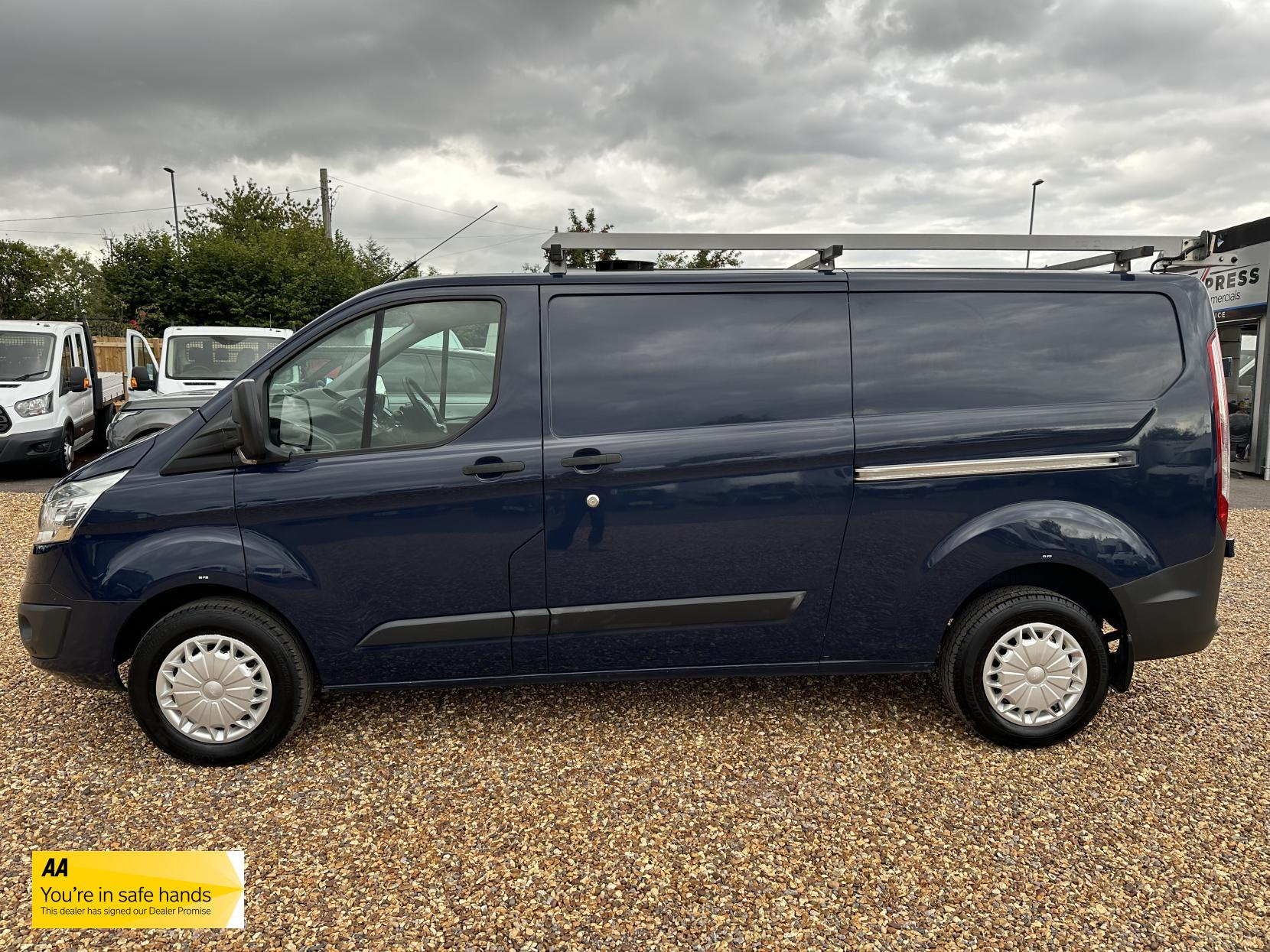 Ford Transit Custom 2.2 TDCi 330 Trend Panel Van 5dr Diesel Manual L2 H1 (197 g/km, 123 bhp)