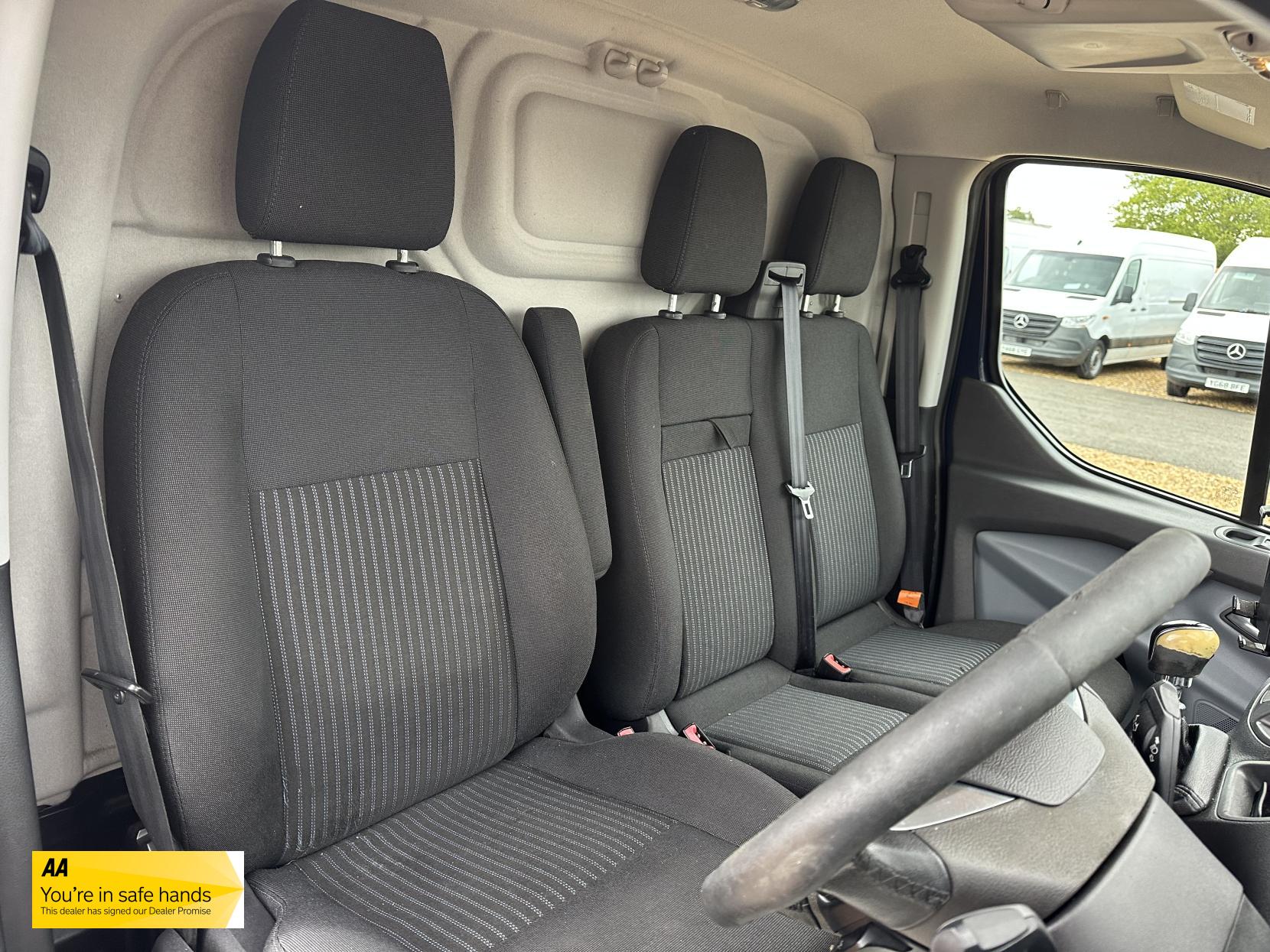 Ford Transit Custom 2.2 TDCi 330 Trend Panel Van 5dr Diesel Manual L2 H1 (197 g/km, 123 bhp)