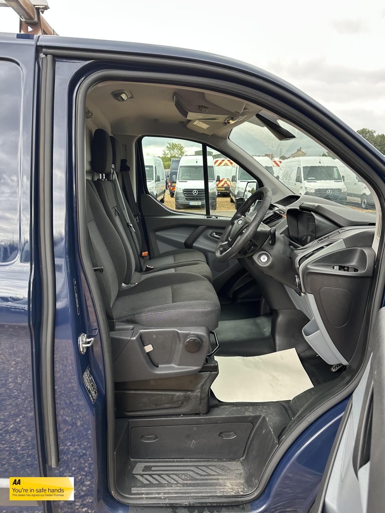 Ford Transit Custom 2.2 TDCi 330 Trend Panel Van 5dr Diesel Manual L2 H1 (197 g/km, 123 bhp)