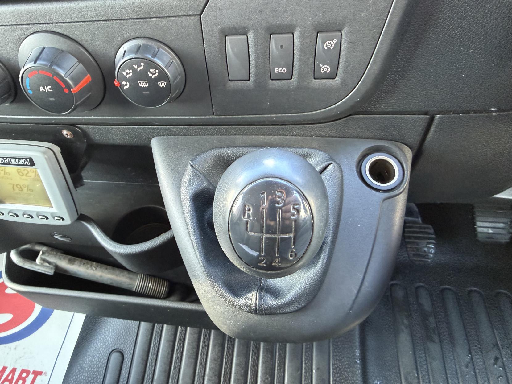 Vauxhall Movano 2.3 CDTi 3500 Panel Van 5dr Diesel Manual FWD L2 H2 Euro 6 (130 ps)