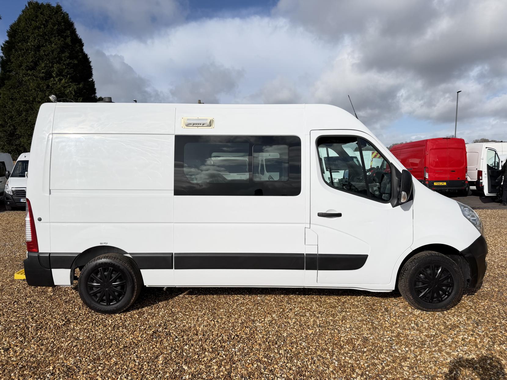 Vauxhall Movano 2.3 CDTi 3500 Panel Van 5dr Diesel Manual FWD L2 H2 Euro 6 (130 ps)