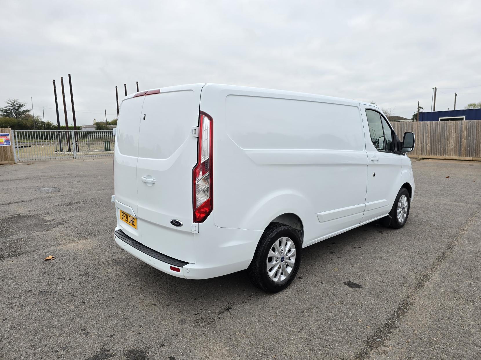 Ford Transit Custom 2.0 300 EcoBlue Limited Panel Van 5dr Diesel Manual L1 H1 Euro 6 (s/s) (130 ps)