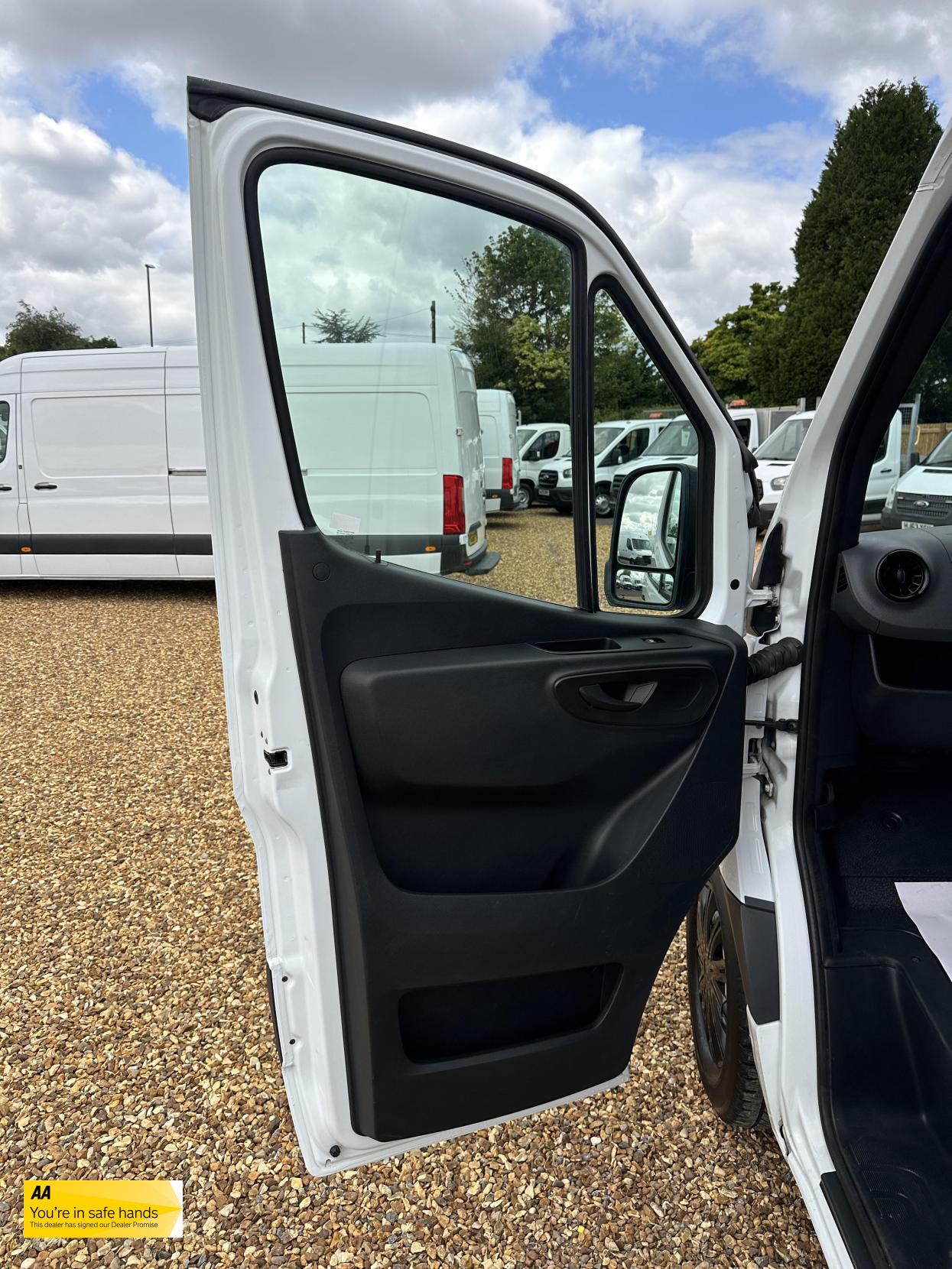 Mercedes-Benz Sprinter 2.1 311 CDI Panel Van 5dr Diesel Manual RWD L3 H2 Euro 6 (114 ps)