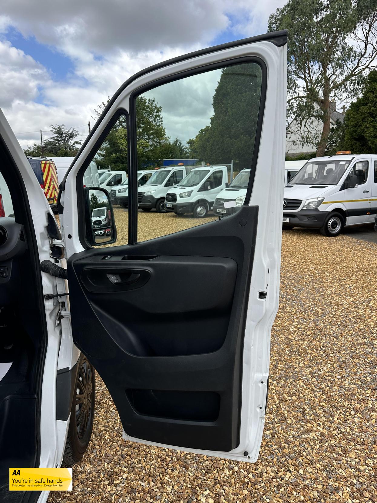 Mercedes-Benz Sprinter 2.1 311 CDI Panel Van 5dr Diesel Manual RWD L3 H2 Euro 6 (114 ps)