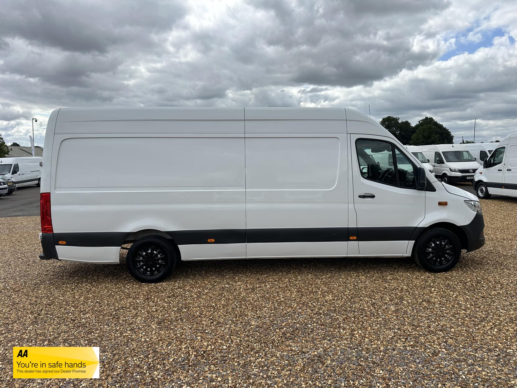 Mercedes-Benz Sprinter 2.1 311 CDI Panel Van 5dr Diesel Manual RWD L3 H2 Euro 6 (114 ps)