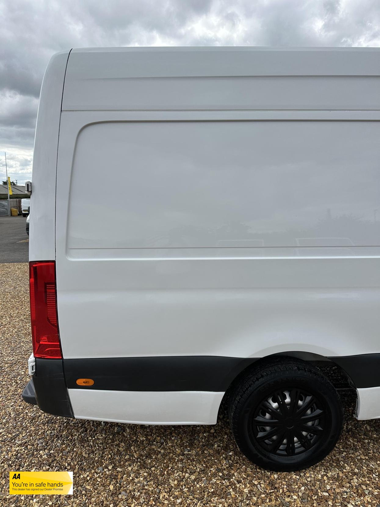 Mercedes-Benz Sprinter 2.1 311 CDI Panel Van 5dr Diesel Manual RWD L3 H2 Euro 6 (114 ps)