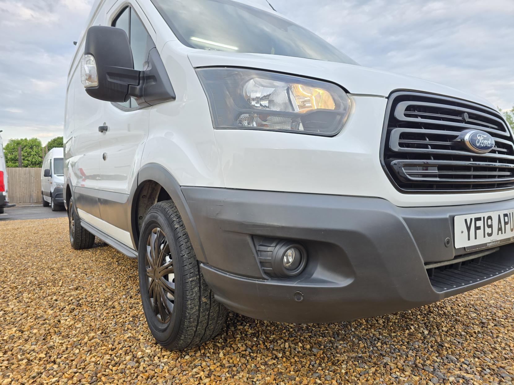 Ford Transit 2.0 350 EcoBlue Panel Van 5dr Diesel Manual RWD L2 H3 Euro 6 (130 ps)