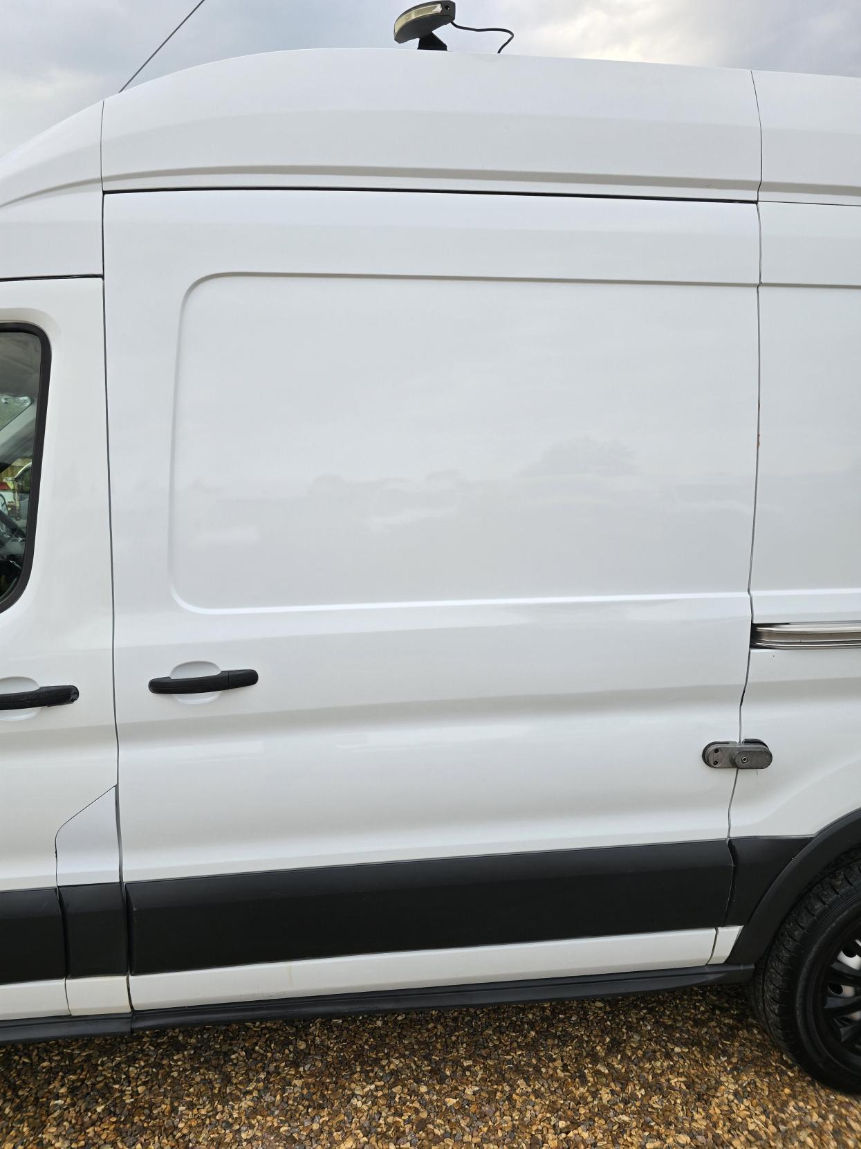 Ford Transit 2.0 350 EcoBlue Panel Van 5dr Diesel Manual RWD L2 H3 Euro 6 (130 ps)