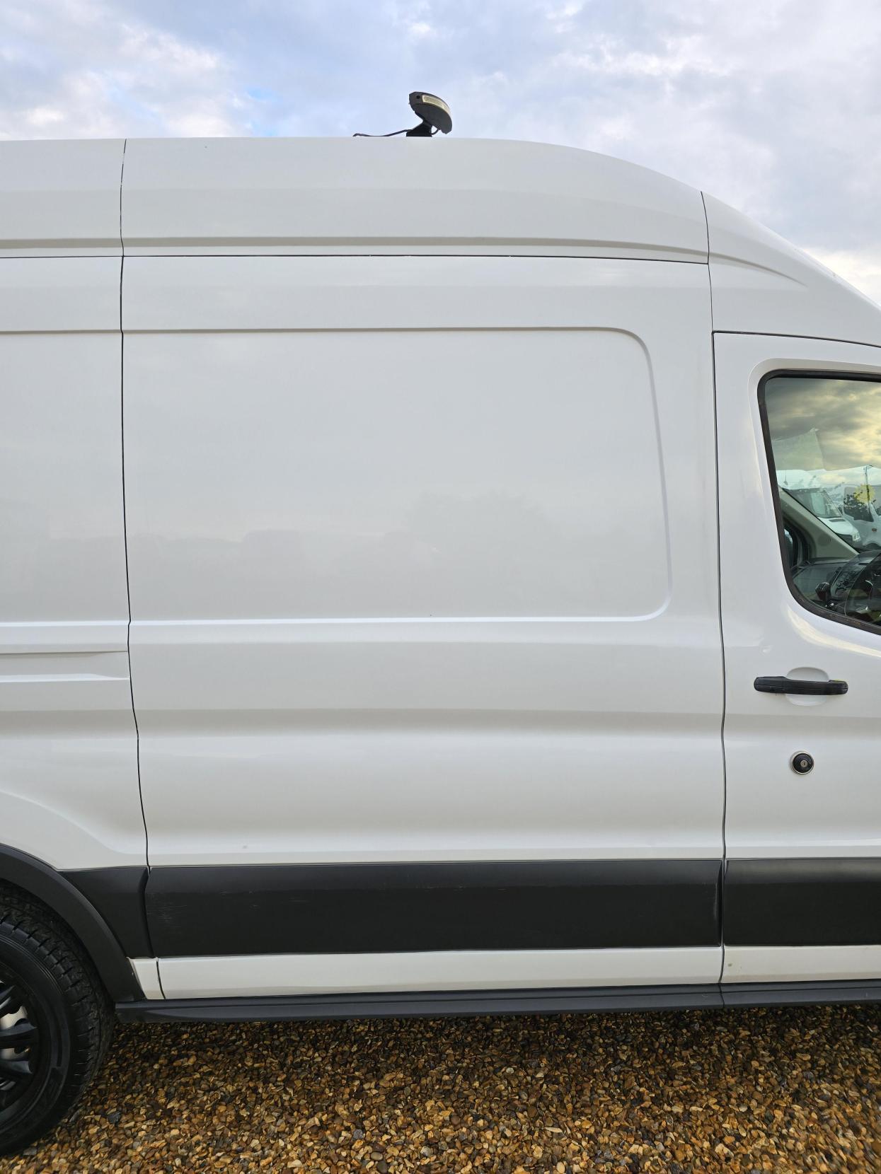Ford Transit 2.0 350 EcoBlue Panel Van 5dr Diesel Manual RWD L2 H3 Euro 6 (130 ps)