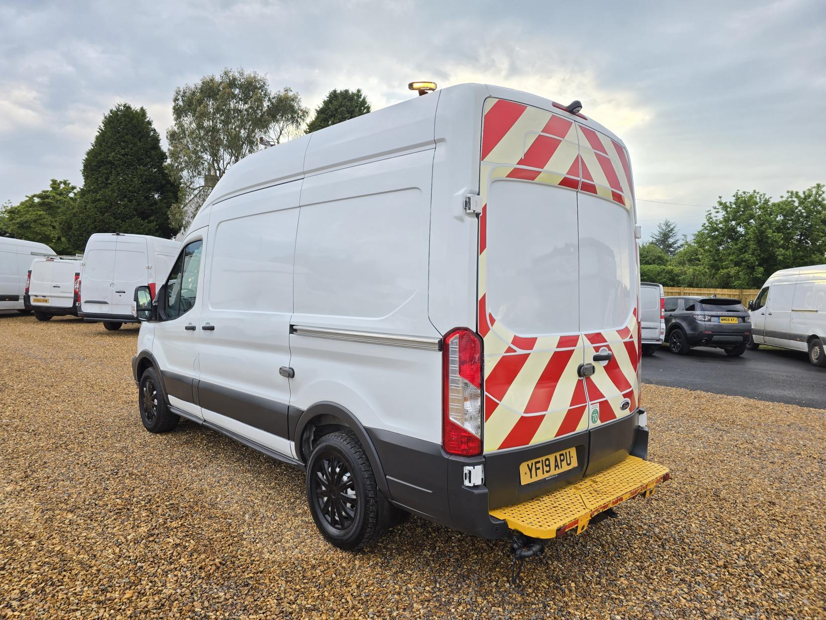 Ford Transit 2.0 350 EcoBlue Panel Van 5dr Diesel Manual RWD L2 H3 Euro 6 (130 ps)