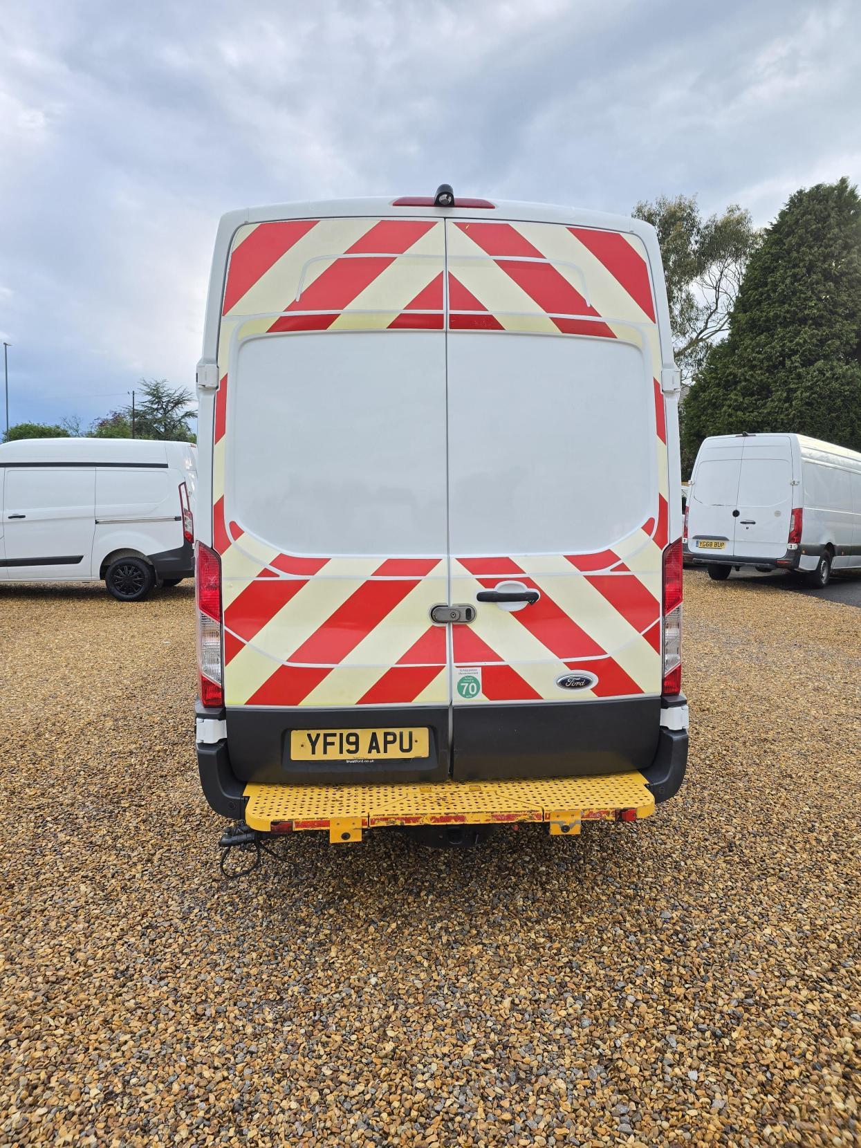 Ford Transit 2.0 350 EcoBlue Panel Van 5dr Diesel Manual RWD L2 H3 Euro 6 (130 ps)