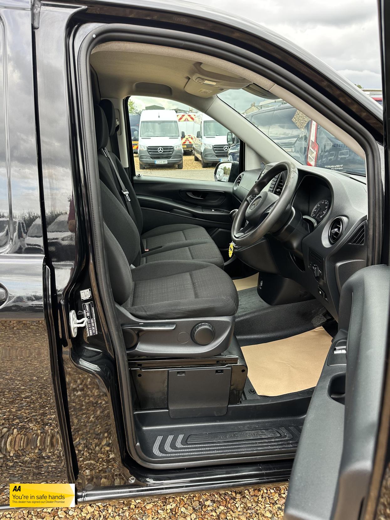 Mercedes-Benz Vito 2.1 116 CDI BlueTEC Panel Van 5dr Diesel Manual RWD L1 Euro 6 (s/s) (163 ps)