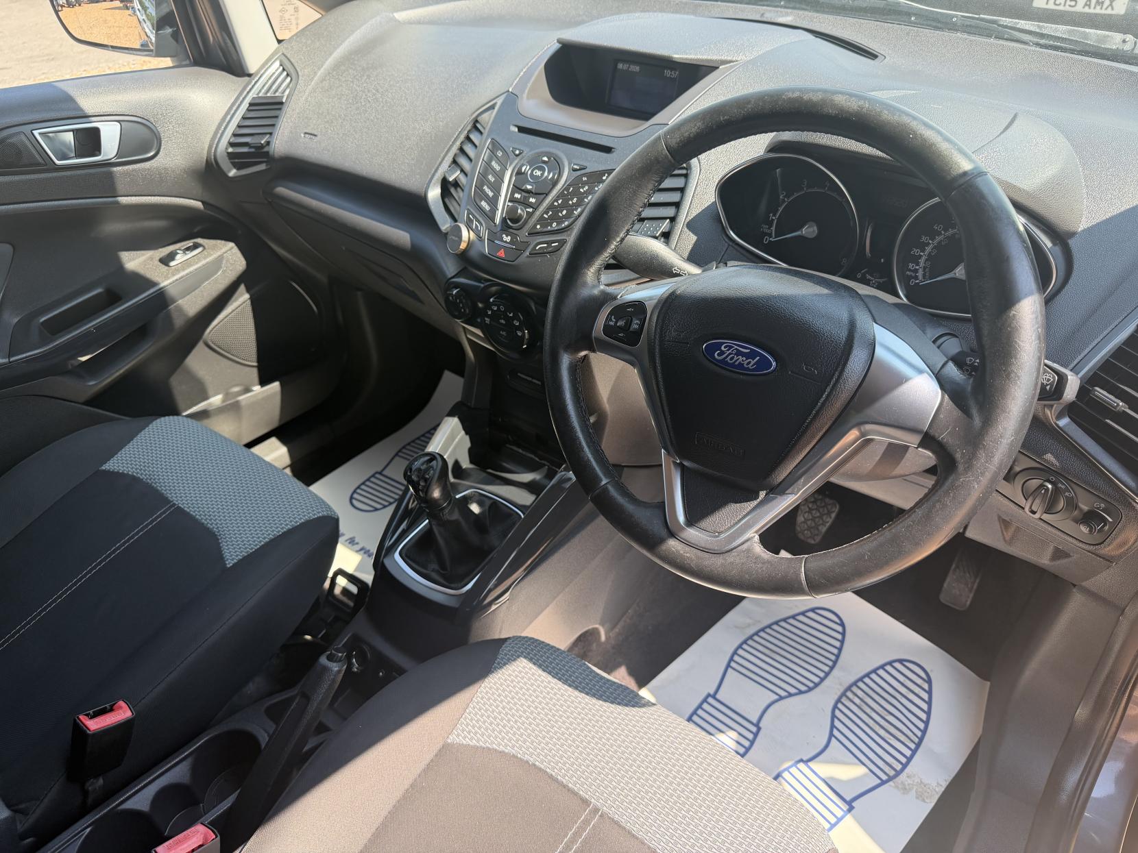 2015 Ford EcoSport 1.0T EcoBoost Zetec SUV 5dr Petrol Manual 2WD Euro 6 (s/s) (125 ps) - Thumbnail 2
