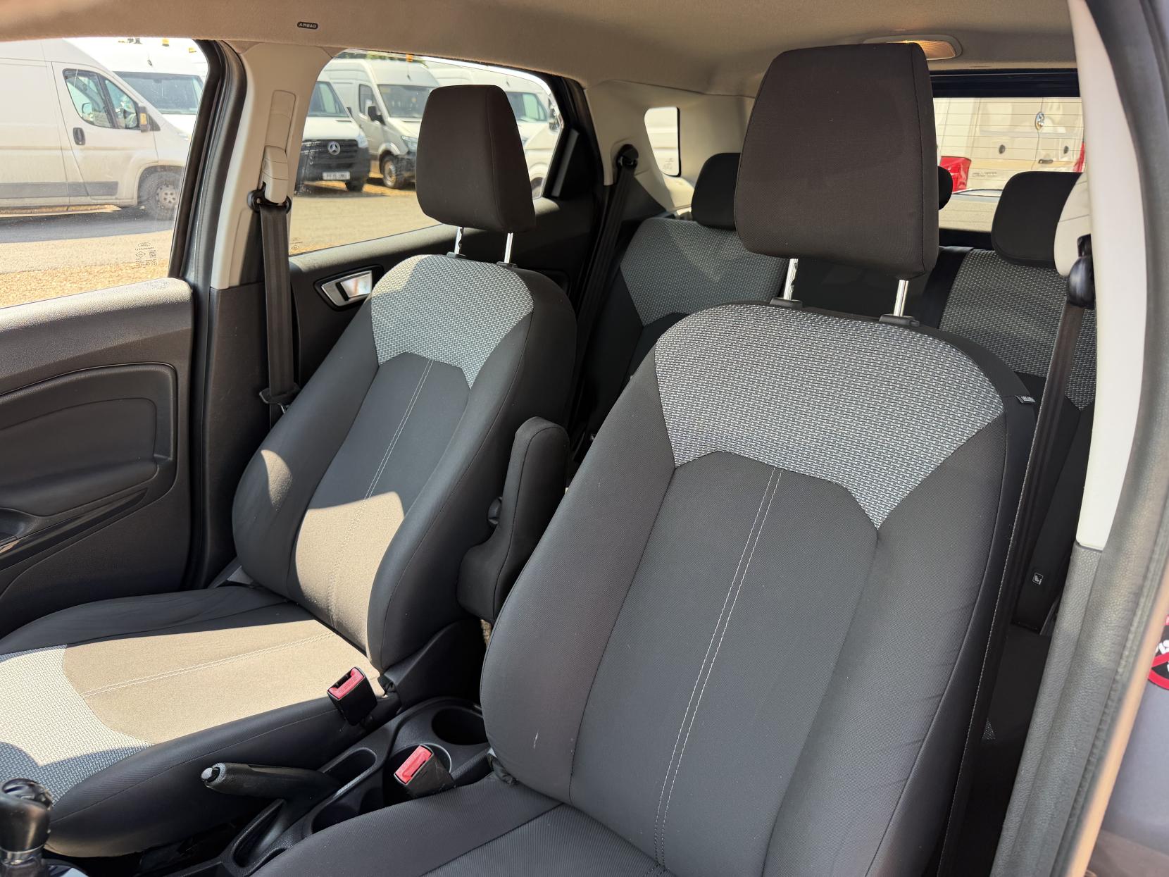 2015 Ford EcoSport 1.0T EcoBoost Zetec SUV 5dr Petrol Manual 2WD Euro 6 (s/s) (125 ps) - Thumbnail 22