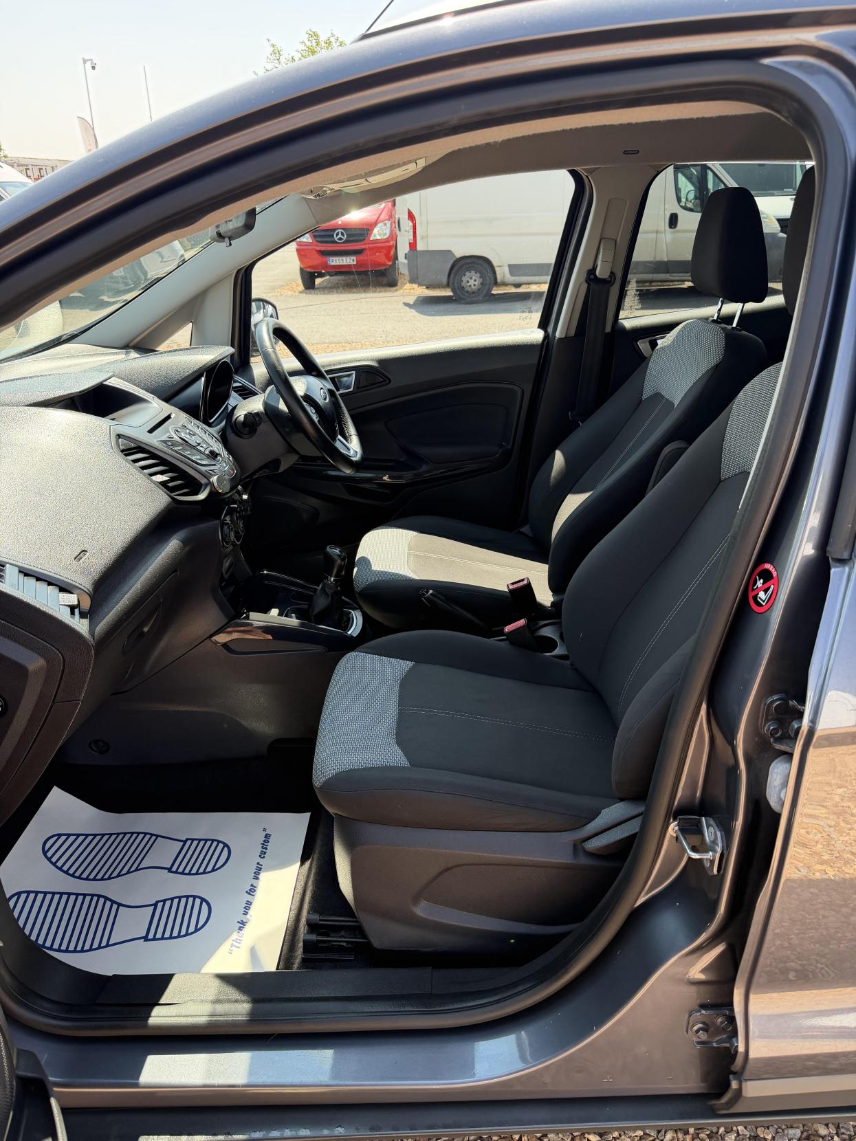 2015 Ford EcoSport 1.0T EcoBoost Zetec SUV 5dr Petrol Manual 2WD Euro 6 (s/s) (125 ps) - Thumbnail 23
