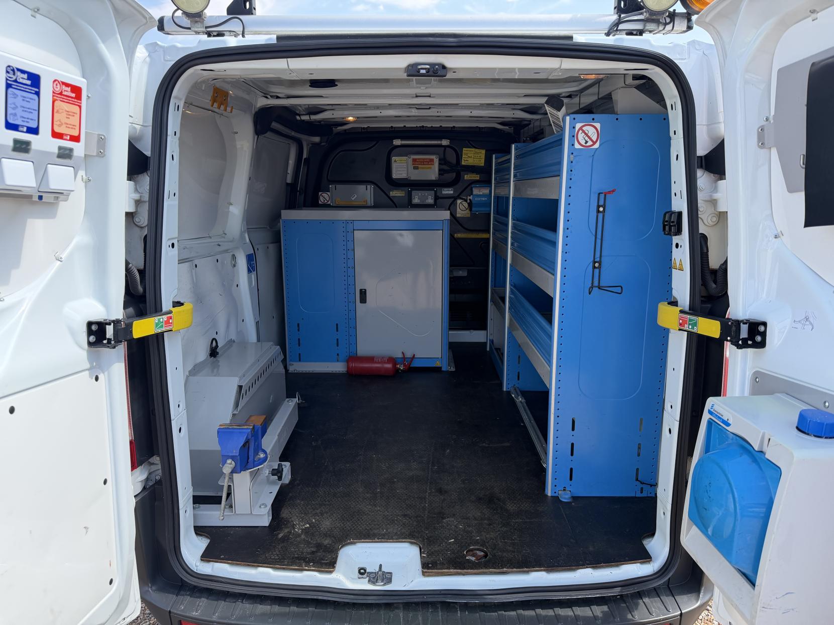 2016 Ford Transit Custom 2.2 TDCi 310 Panel Van 5dr Diesel Manual L2 H1 (186 g/km, 123 bhp) - Thumbnail 3