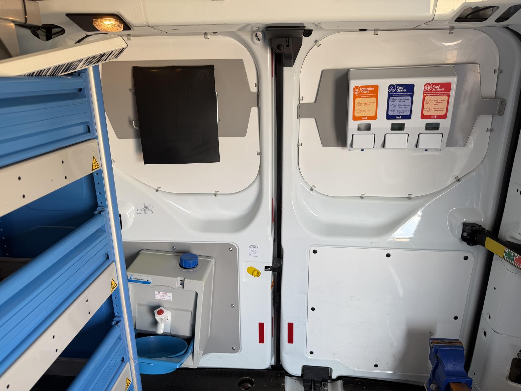 2016 Ford Transit Custom 2.2 TDCi 310 Panel Van 5dr Diesel Manual L2 H1 (186 g/km, 123 bhp) - Thumbnail 47