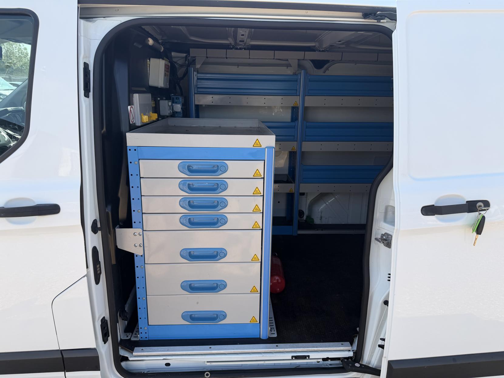 2016 Ford Transit Custom 2.2 TDCi 310 Panel Van 5dr Diesel Manual L2 H1 (186 g/km, 123 bhp) - Thumbnail 34