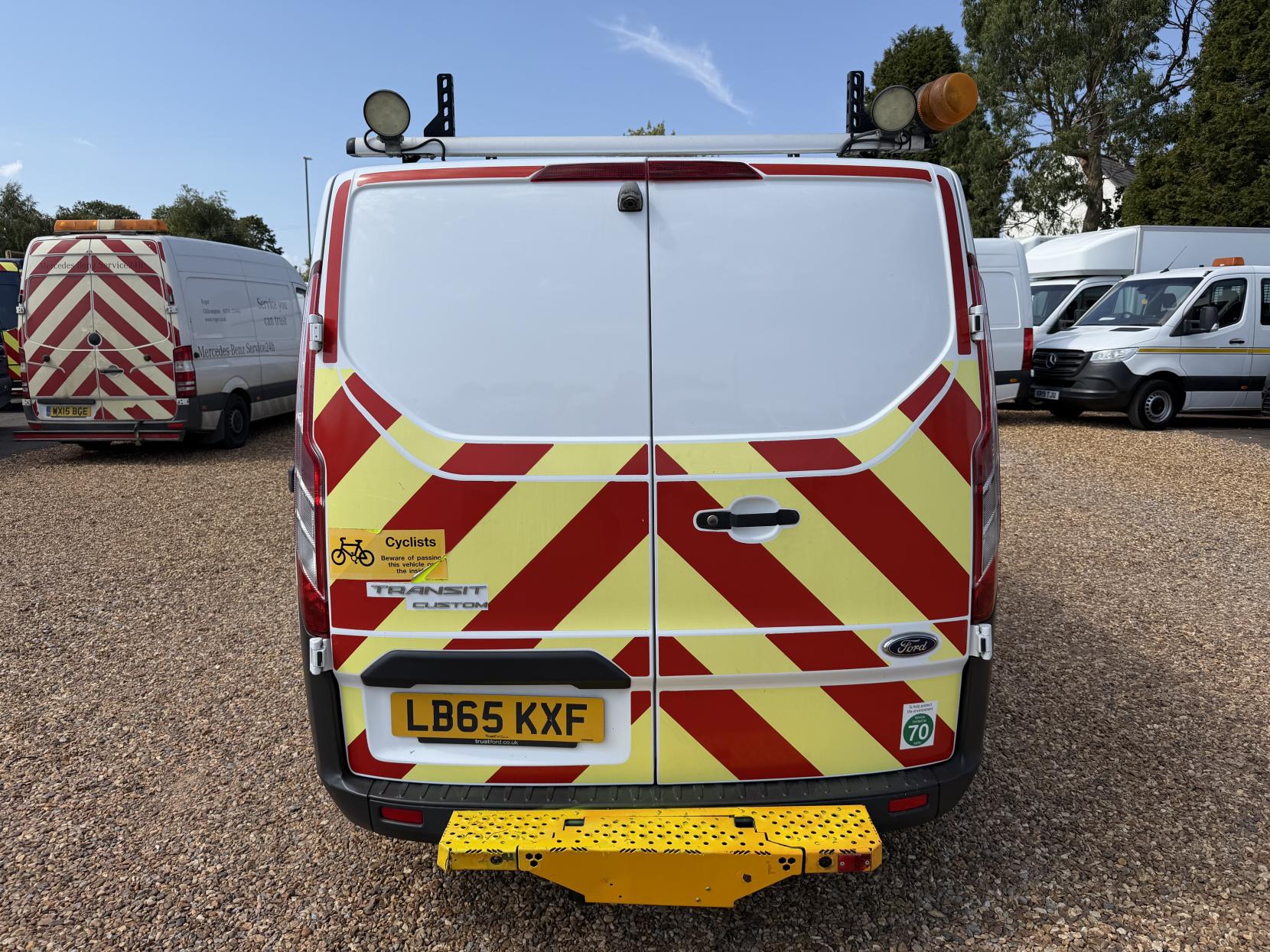 2016 Ford Transit Custom 2.2 TDCi 310 Panel Van 5dr Diesel Manual L2 H1 (186 g/km, 123 bhp) - Thumbnail 10
