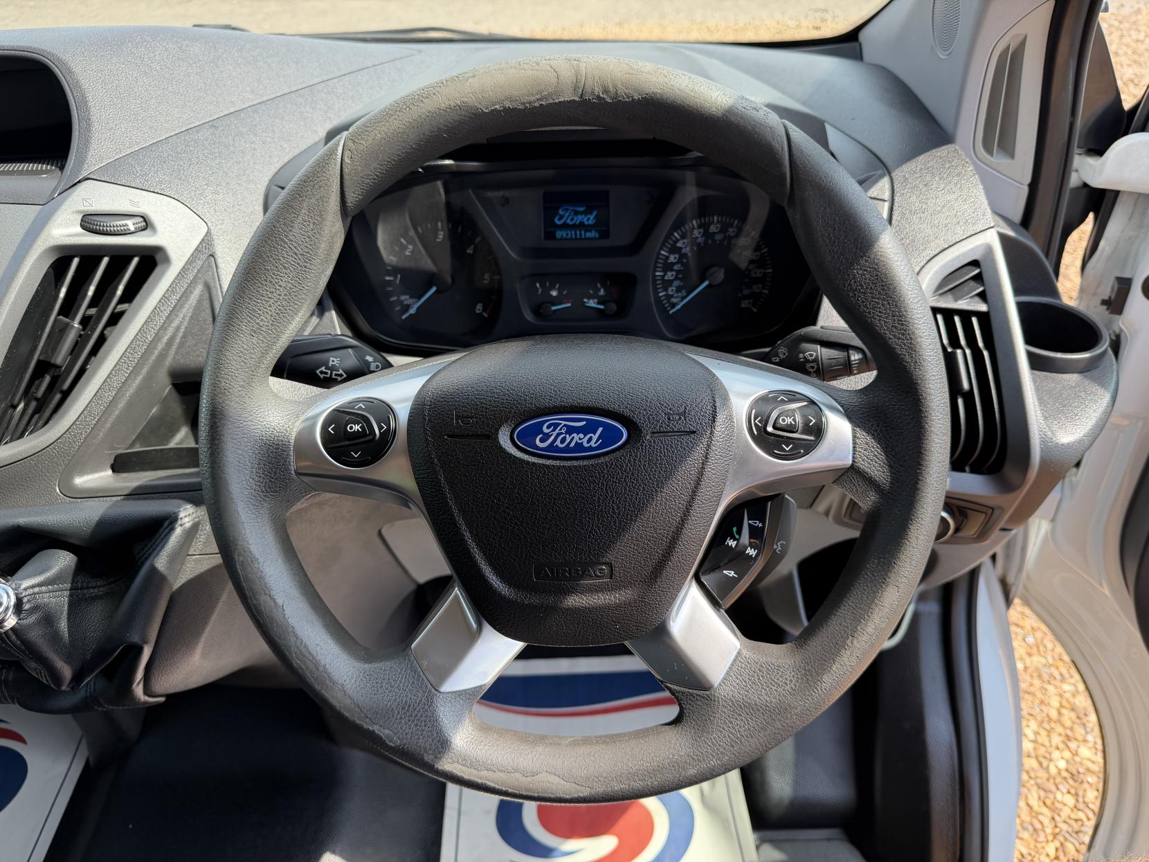 2016 Ford Transit Custom 2.2 TDCi 310 Panel Van 5dr Diesel Manual L2 H1 (186 g/km, 123 bhp) - Thumbnail 23