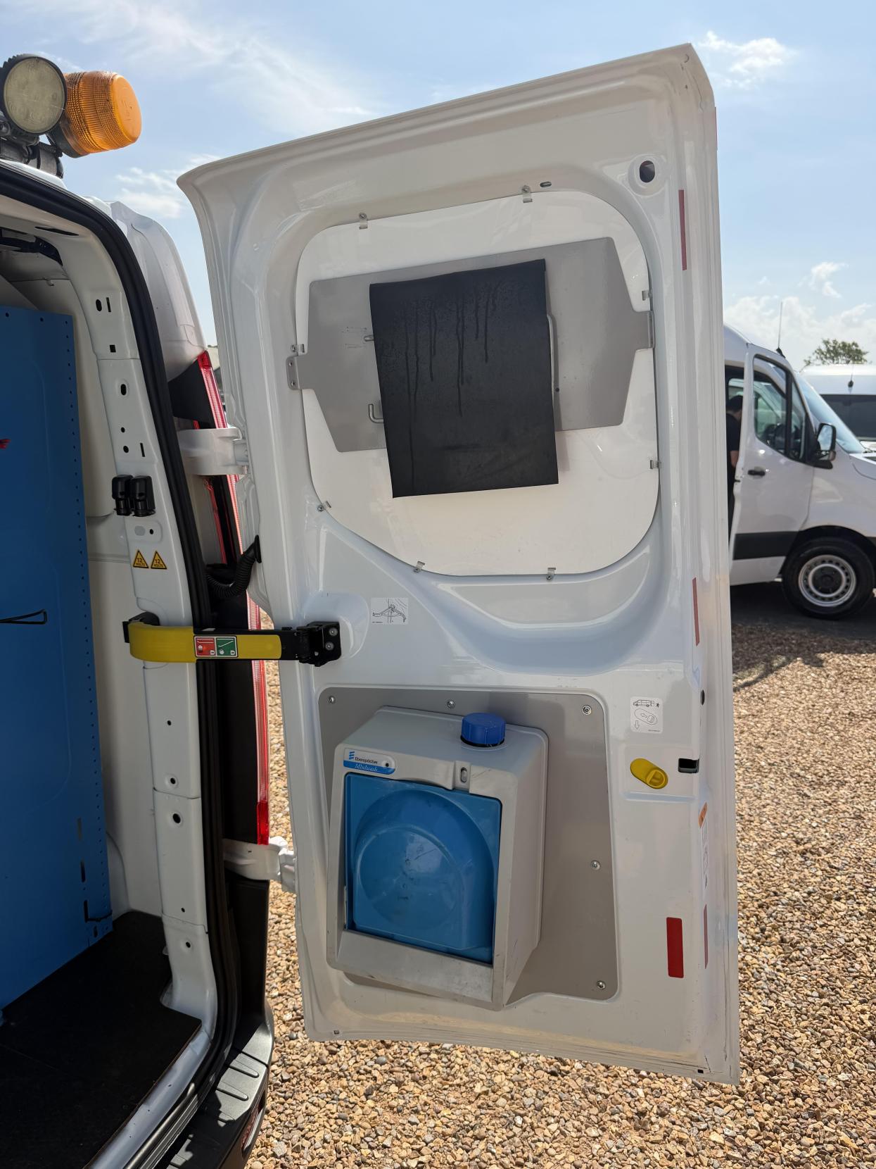 2016 Ford Transit Custom 2.2 TDCi 310 Panel Van 5dr Diesel Manual L2 H1 (186 g/km, 123 bhp) - Thumbnail 48