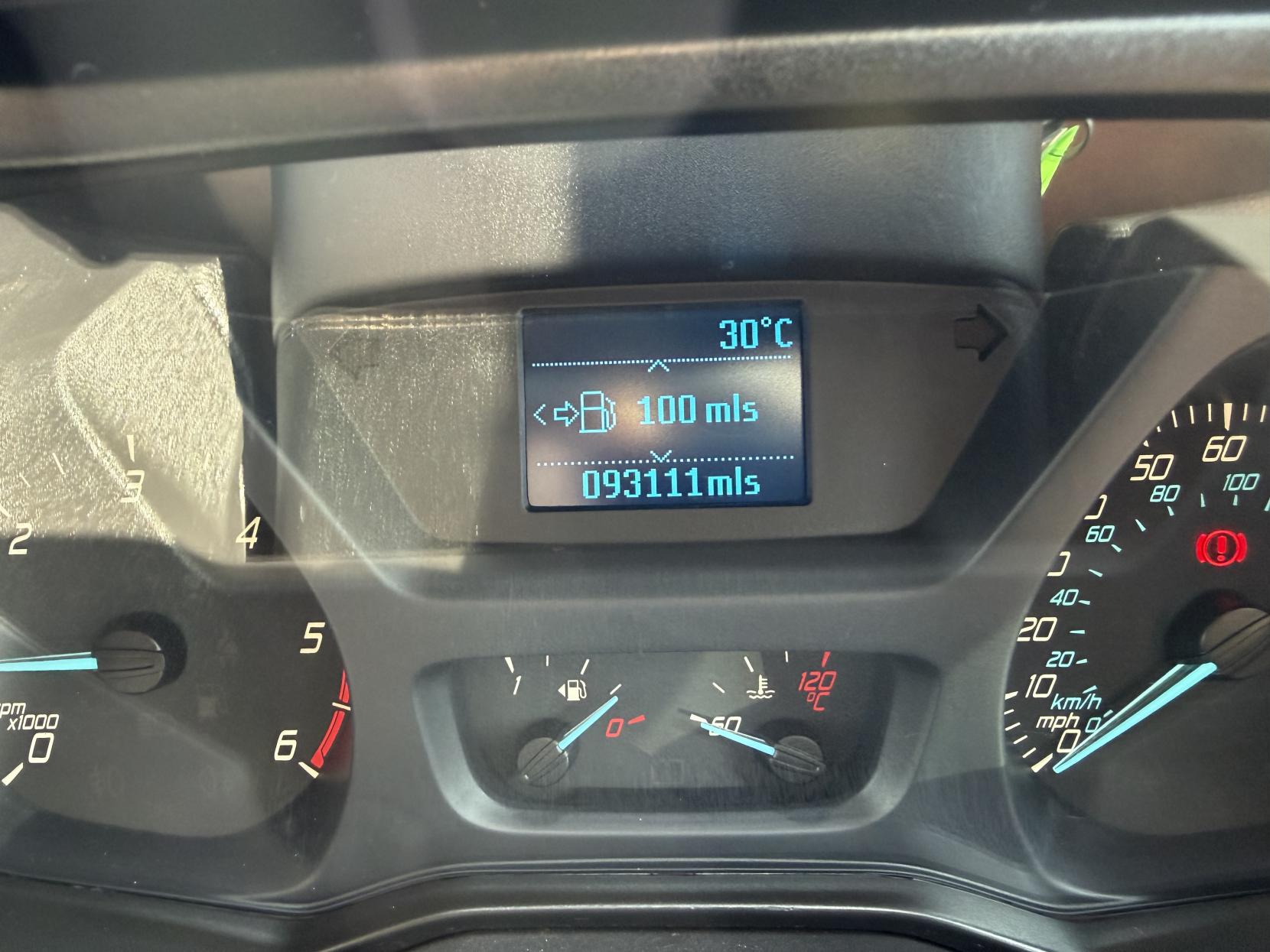 2016 Ford Transit Custom 2.2 TDCi 310 Panel Van 5dr Diesel Manual L2 H1 (186 g/km, 123 bhp) - Thumbnail 25