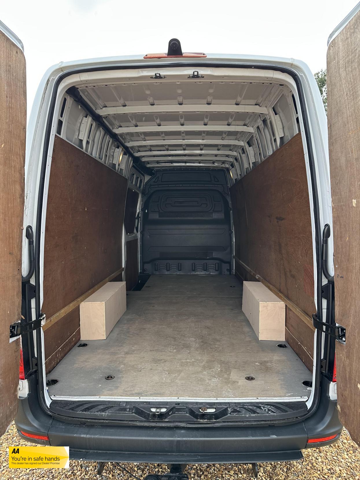 Mercedes-Benz Sprinter 2.1 311 CDI Panel Van 5dr Diesel Manual RWD L3 H2 Euro 6 (114 ps)