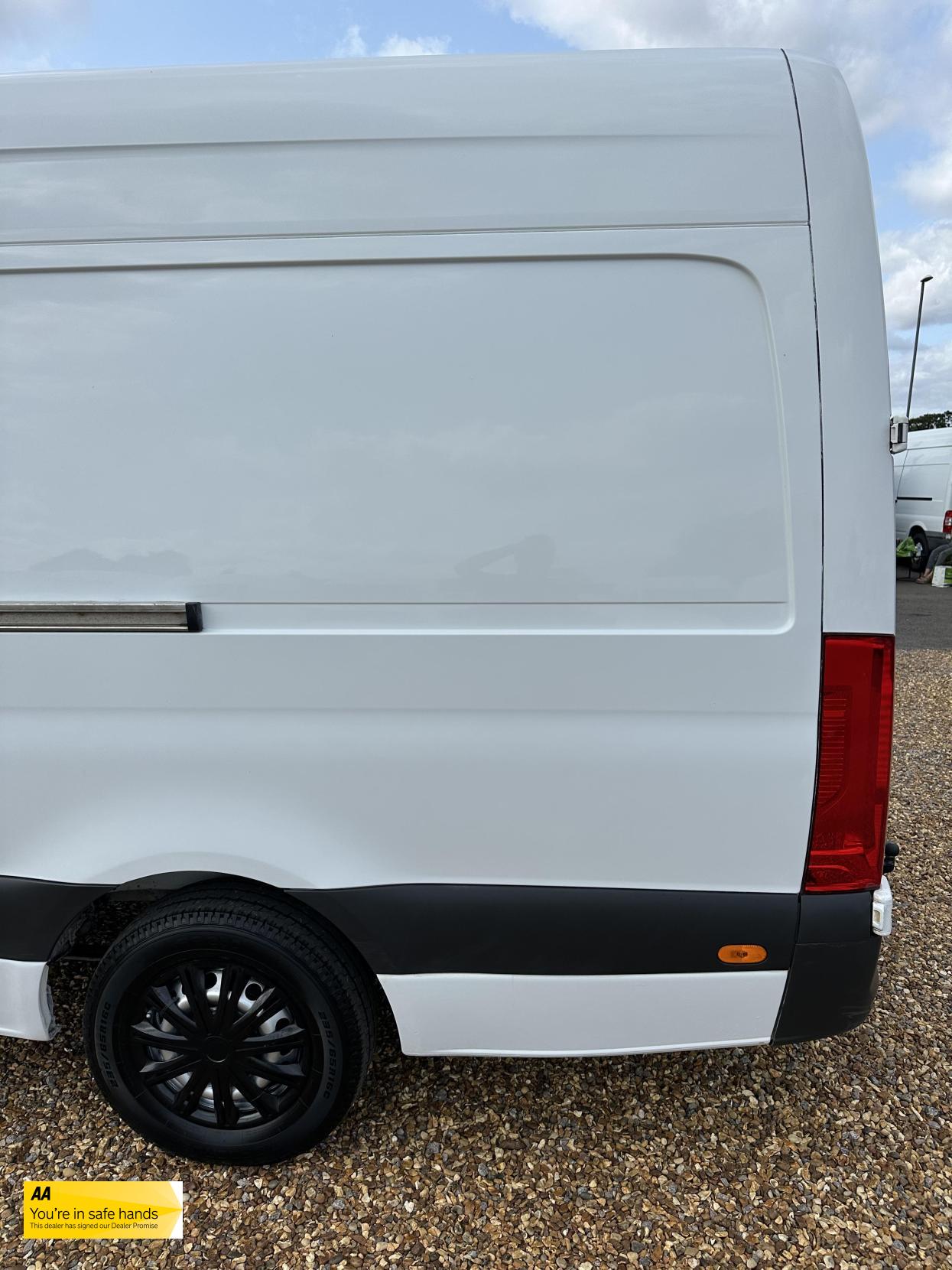 Mercedes-Benz Sprinter 2.1 311 CDI Panel Van 5dr Diesel Manual RWD L3 H2 Euro 6 (114 ps)