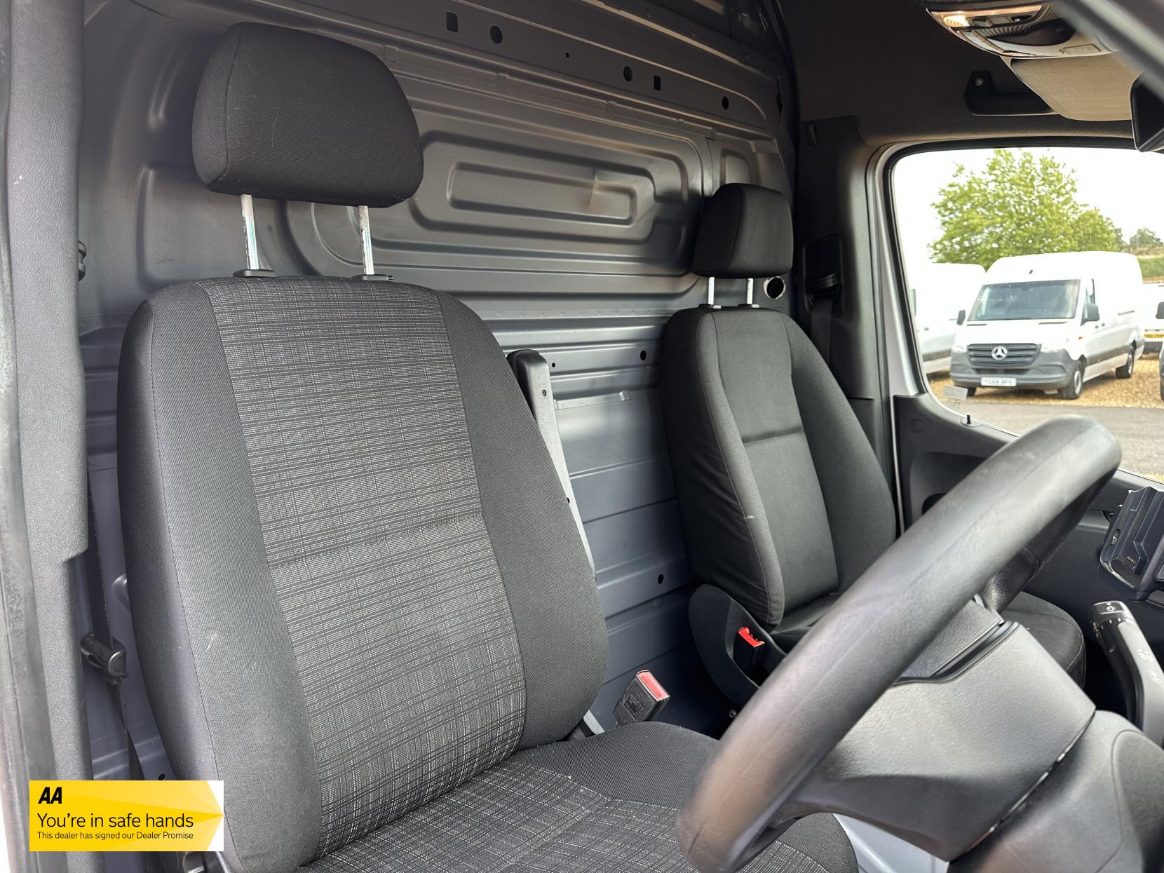 Mercedes-Benz Sprinter 2.1 311 CDI Panel Van 5dr Diesel Manual RWD L3 H2 Euro 6 (114 ps)