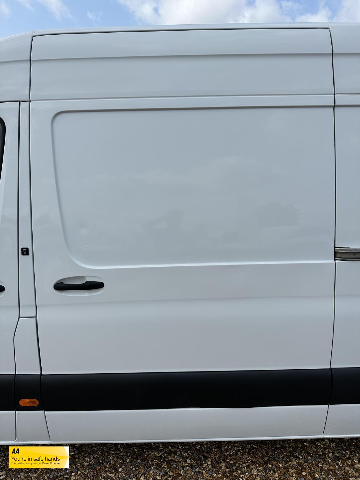 Mercedes-Benz Sprinter 2.1 311 CDI Panel Van 5dr Diesel Manual RWD L3 H2 Euro 6 (114 ps)