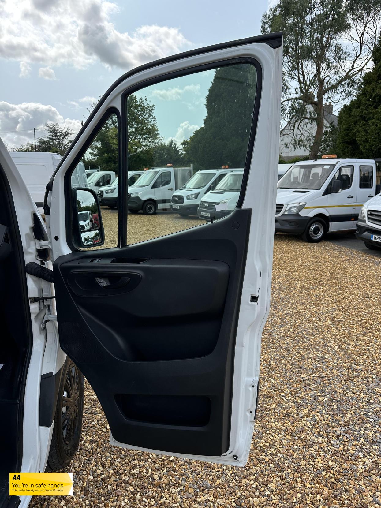 Mercedes-Benz Sprinter 2.1 311 CDI Panel Van 5dr Diesel Manual RWD L3 H2 Euro 6 (114 ps)