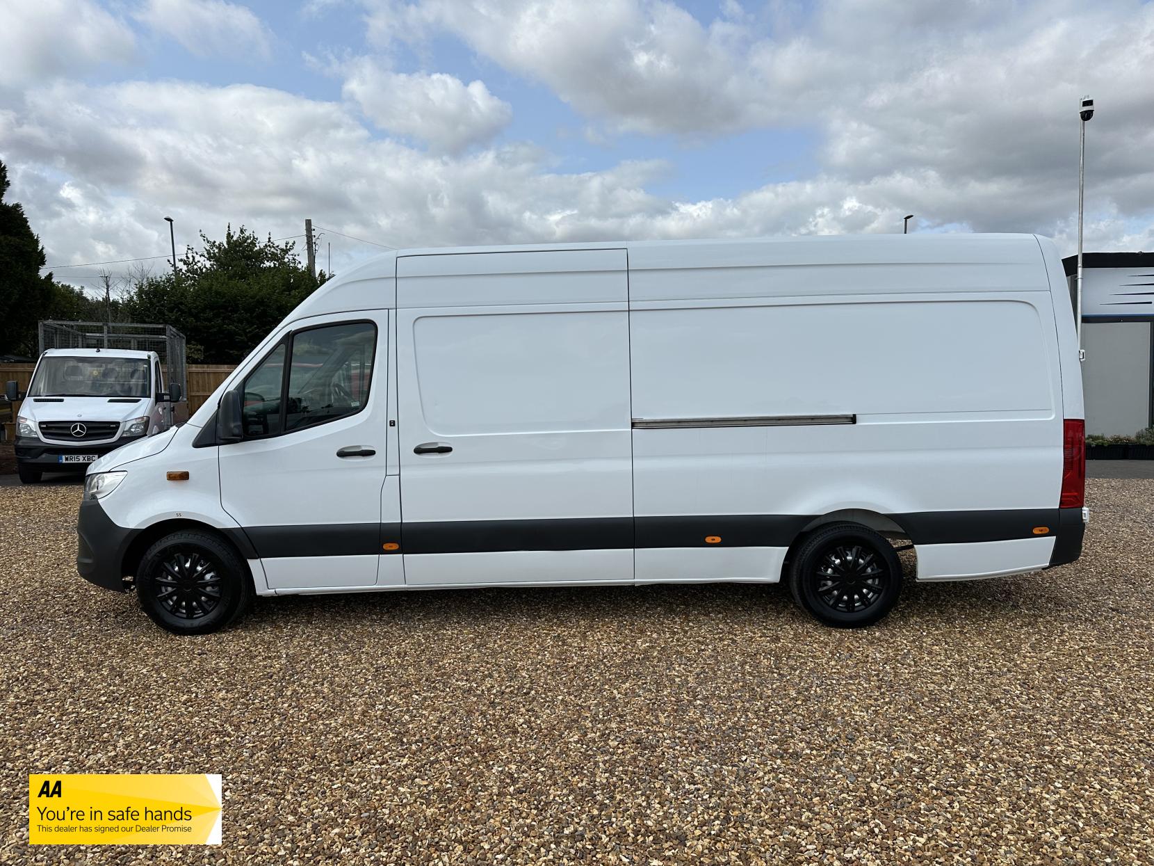 Mercedes-Benz Sprinter 2.1 311 CDI Panel Van 5dr Diesel Manual RWD L3 H2 Euro 6 (114 ps)