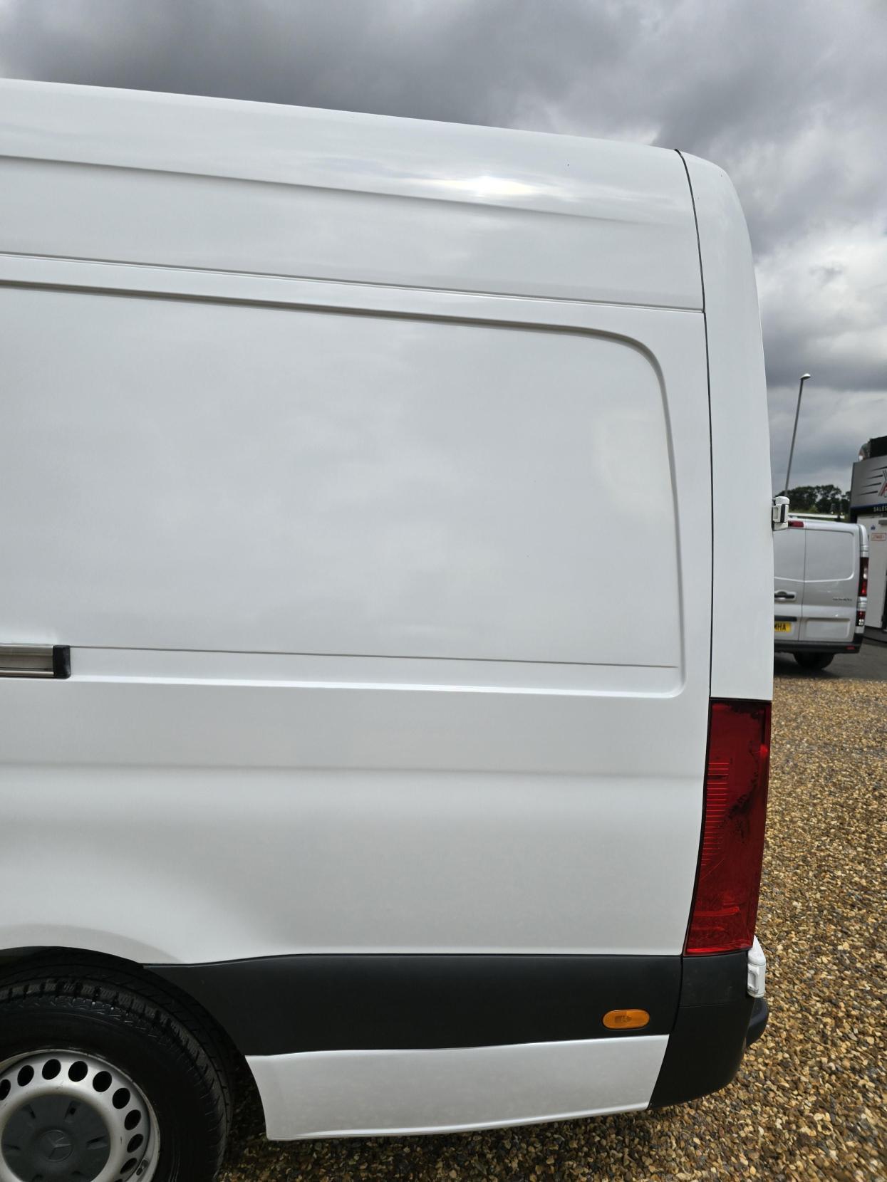 Mercedes-Benz Sprinter 2.1 311 CDI Panel Van 5dr Diesel Manual RWD L3 H2 Euro 6 (114 ps)