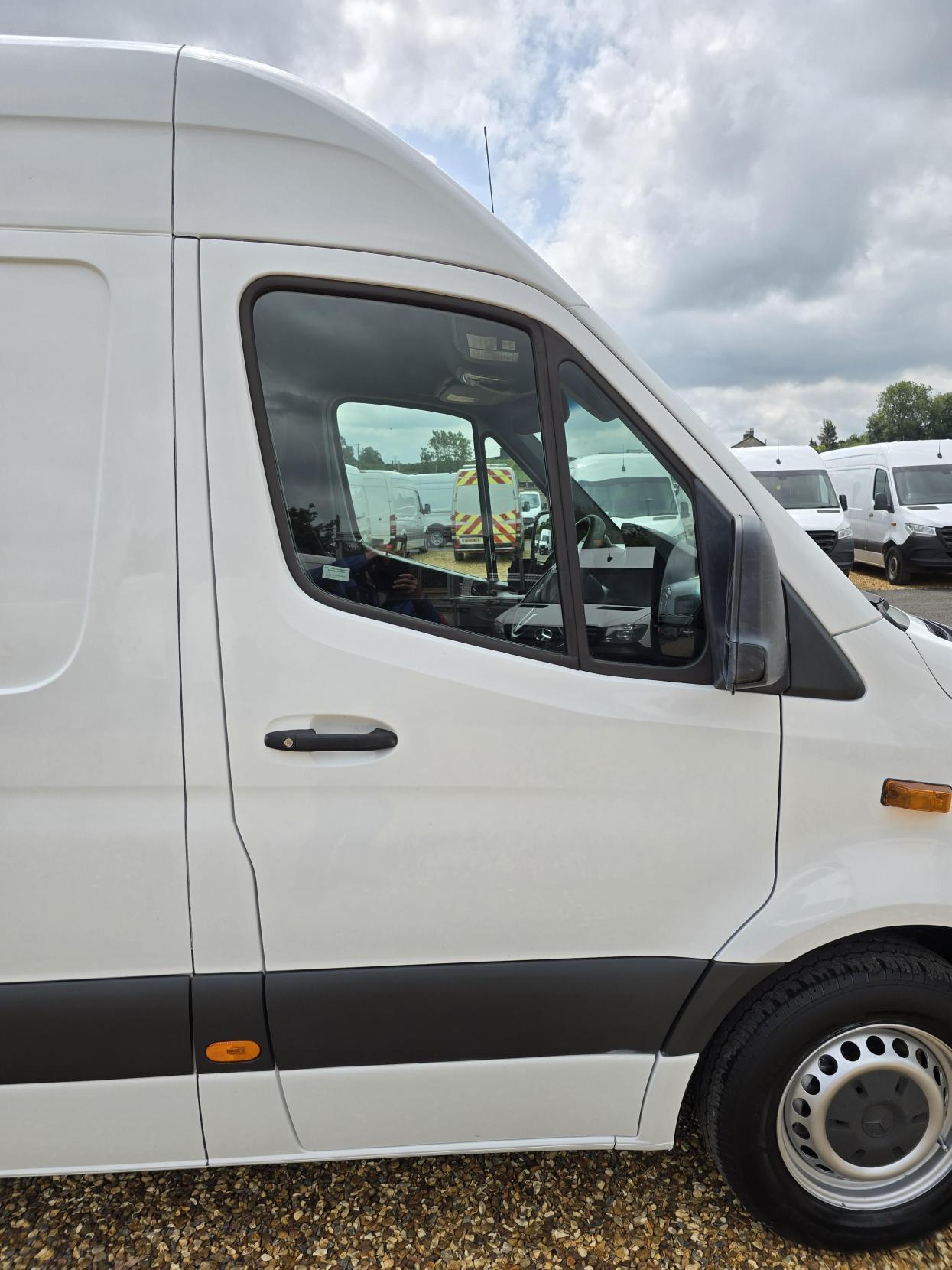 Mercedes-Benz Sprinter 2.1 311 CDI Panel Van 5dr Diesel Manual RWD L3 H2 Euro 6 (114 ps)