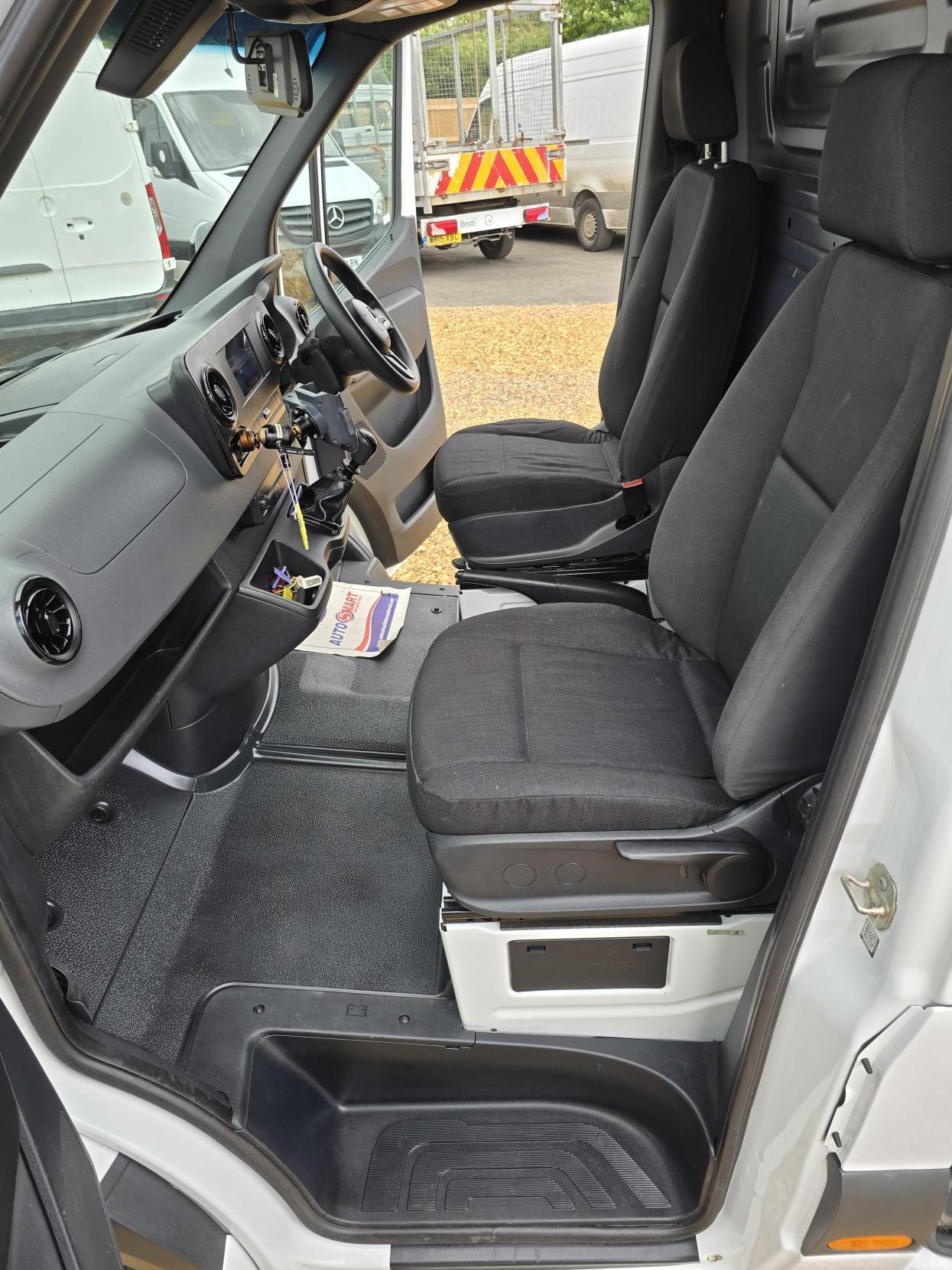 Mercedes-Benz Sprinter 2.1 311 CDI Panel Van 5dr Diesel Manual RWD L3 H2 Euro 6 (114 ps)