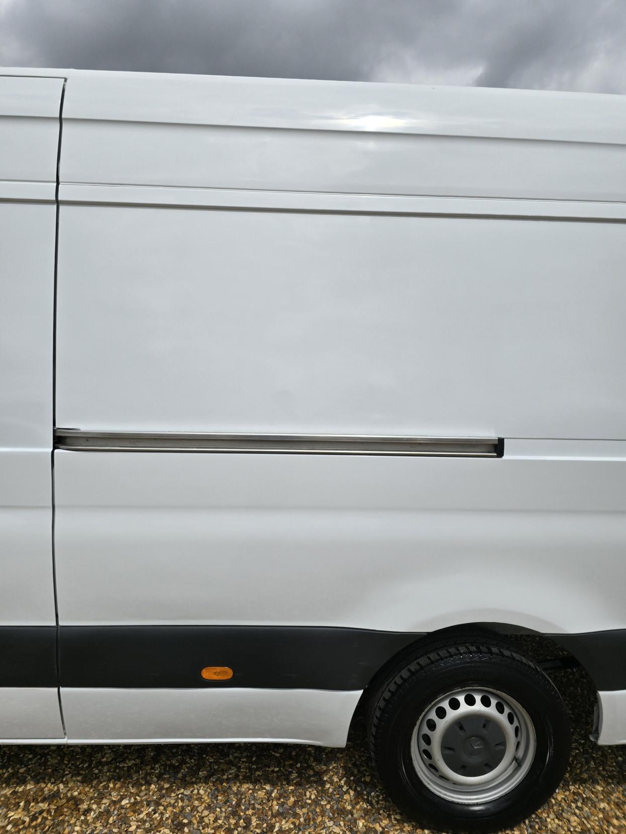Mercedes-Benz Sprinter 2.1 311 CDI Panel Van 5dr Diesel Manual RWD L3 H2 Euro 6 (114 ps)