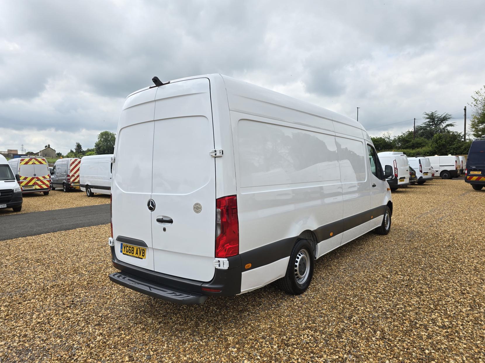 Mercedes-Benz Sprinter 2.1 311 CDI Panel Van 5dr Diesel Manual RWD L3 H2 Euro 6 (114 ps)